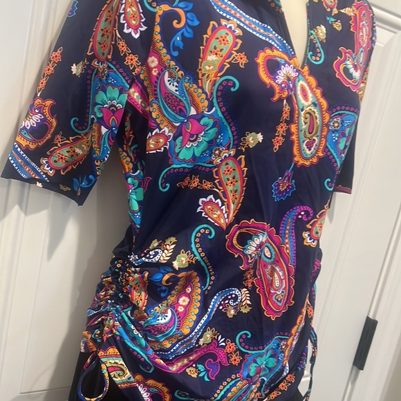 NWOT! Lands’ End Rash Guard - Picture 4 of 7